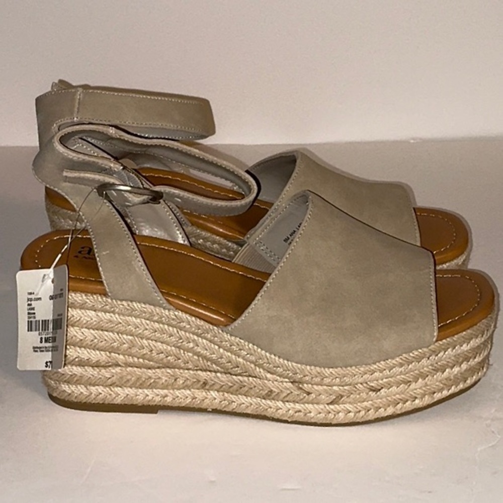 NWT, a.n.a laskie wedges, size 8 - Picture 6 of 9